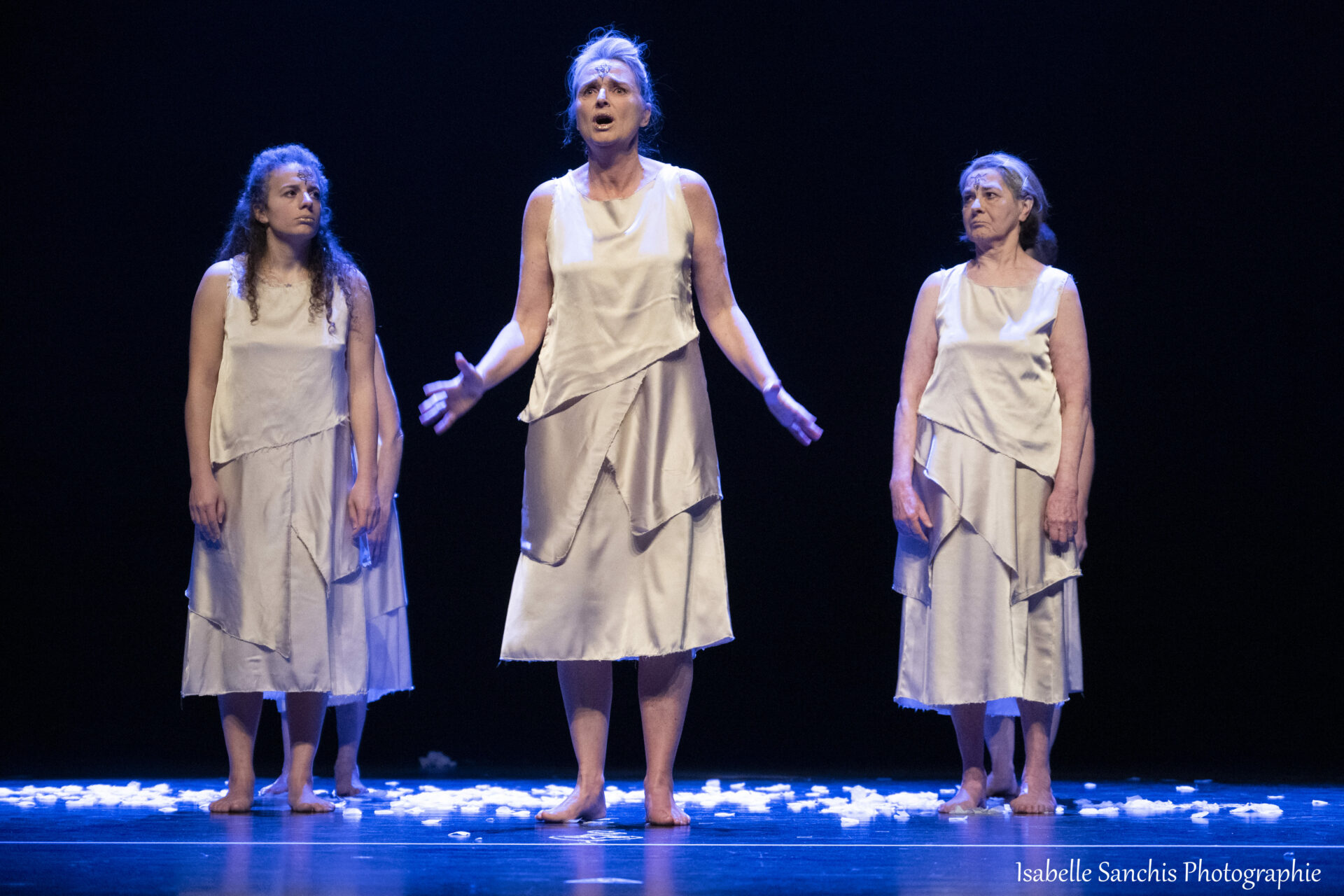 isabelle-sanchis-photographie-theatre-la-belle-rouge-taire-de-femmes-5863
